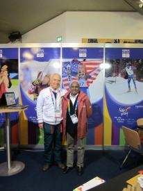 VIP Guest & Jenő Kamuti at CIFP Booth in Innsbruck